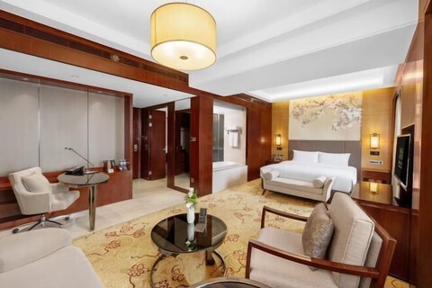 Enlux Hotel (Daming Lake Quan City Plaza)