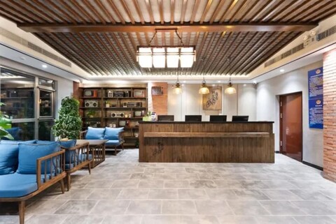 노스탤지아 호텔, 베이징 프린스 공의 저택