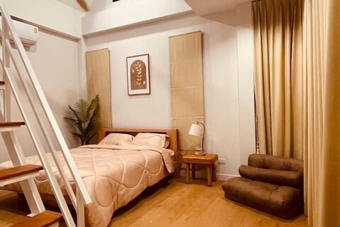 child shill pool villa