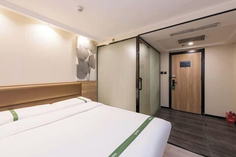 GreenTree Inn Smart Choice Hotel (Beijing West Railway Station north square)