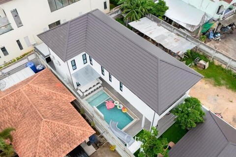 The White House Pool Villa Pattaya