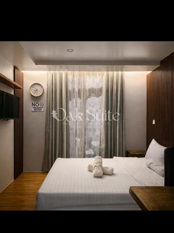 Oak Suite