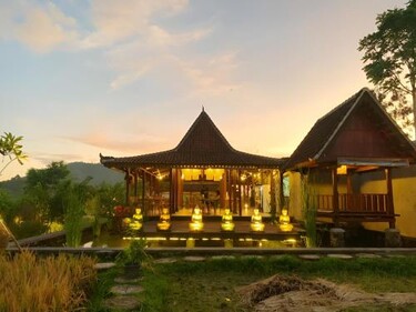 Anandinii Resort Sidemen by AGATA