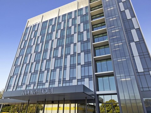 만트라 온 시드니 에어포트