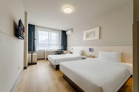 Jinjiang Inn (Shanghai International Tourist Resort Kangxin Highway)