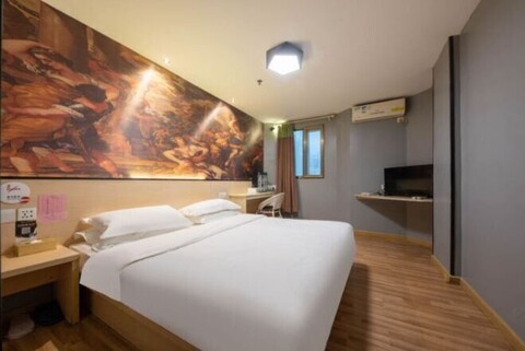 Express 8 Hotel (Shenzhen International Convention and Exhibition Center Shangnan Branch)