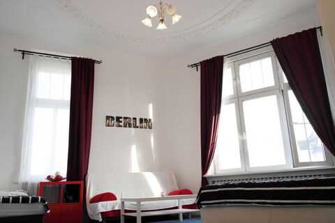 베를린 랜딩 스테이션 - 카이저