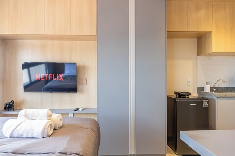 스테이홈 빌라 클레멘티노, 아카데미아 있음