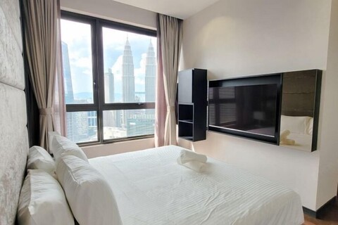 8 Kia Peng Suites Residence by Scape Stay