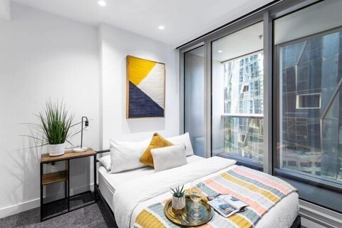A Lovely Apt Right Next to Southern Cross Station