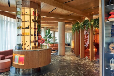 더 보트리 런던, 큐리오 컬렉션 바이 힐튼