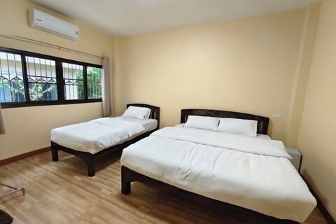 Chiang Mai Downtown Privacy Home