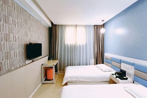 Beijing Thunder Dragon Hotel (Beijing North Railway Station Jishuitan Subway Station)