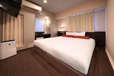 Nipponbashi Crystal Hotel