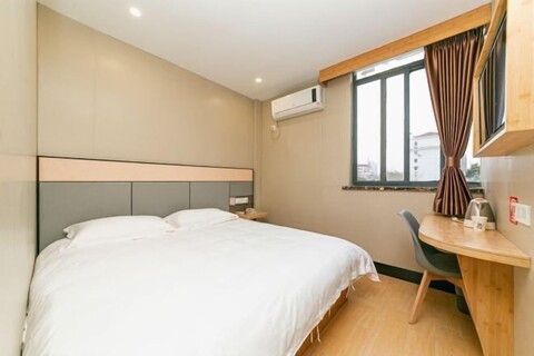 Pod Inn Yanxuan Hotel (Shanghai Long-Distance Bus Terminal)