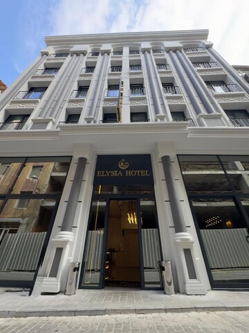 엘리시아 호텔
