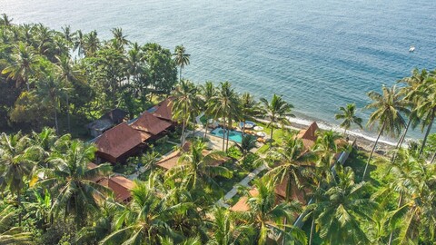 다니 비치 빌라 페눅투칸