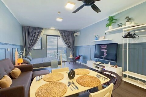 Pool View Air-Con Studio @Tiara Imperio Bangi