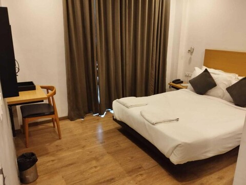 Townhouse HOTEL SPR ROAD