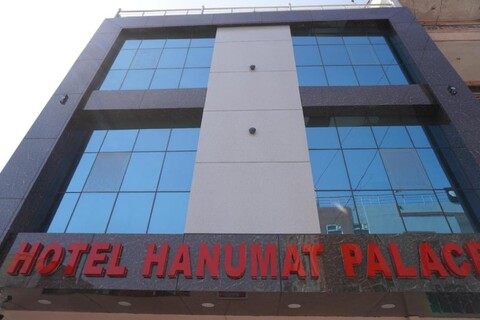 Hotel Hanumat Palace