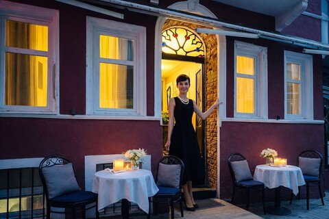 더 하우스 컴퍼니