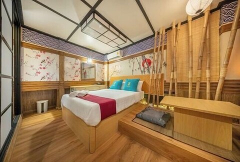 SHIN Hotel Victory Monument