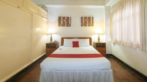 레드도어즈 앳 브로드웨이 코트 아파트텔 II 케손 시티