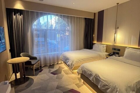 Galaxy Hotel (Beijing Wukesong Wanshou Road Subway Station Branch)