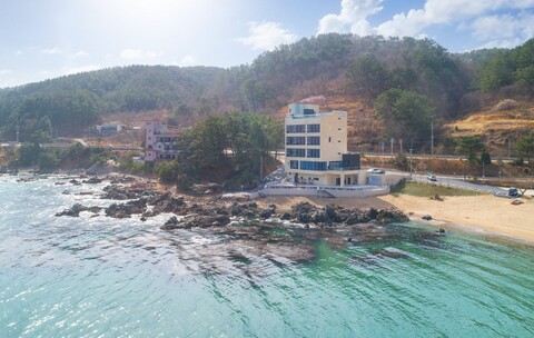 영덕 하프문베이펜션