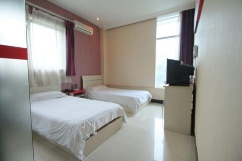 Stars 99 Hotel (Shanghai Changhai Hospital)