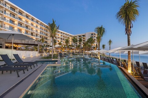 힐튼 칸쿤, 올 인클루시브 리조트