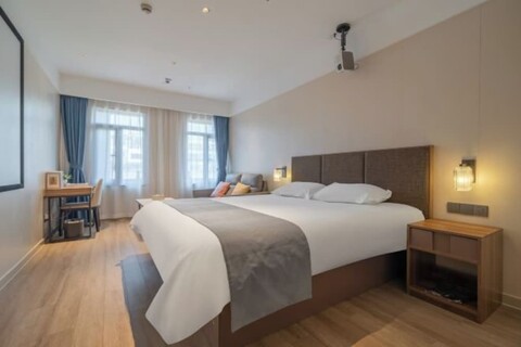 Zsmart Zhishang Hotel (Shanghai New International Expo Center Zhoupu Metro Station)