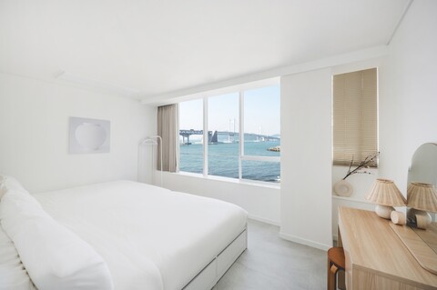 부산 지니스테이