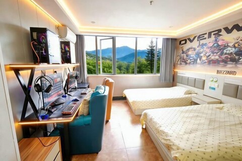 Wuzhou E-sports Hotel (Huinan Pedestrian Street)