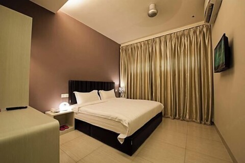 Seven Hotel