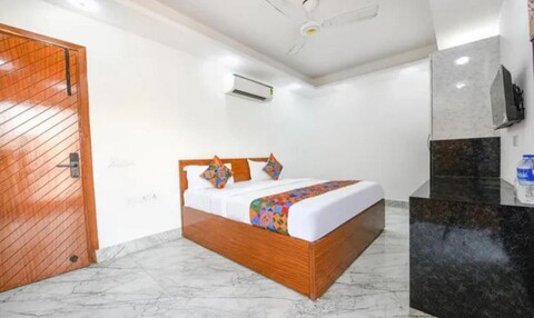 FabHotel The Cozy Cloud