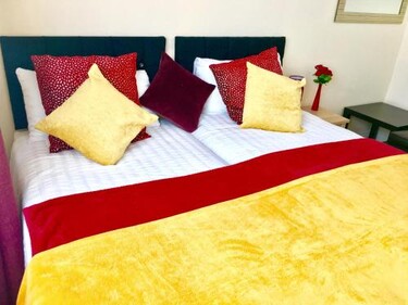 Studio Apartment, Private Bathroom and Parking