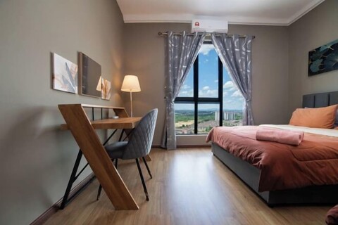 The Platino Sweet Peony 3BR8Pax @ Paradigm Mall