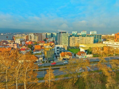 엔조이 스위트 & 아파트먼트