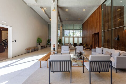 스테이 홈 럭소 이타임