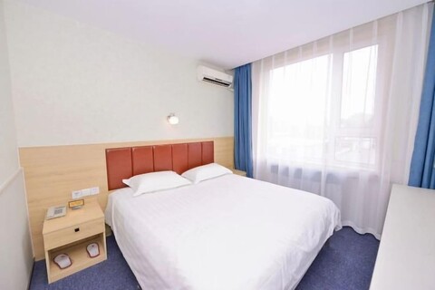 Sunshine Habitat Hotel (Dalian University of Technology)