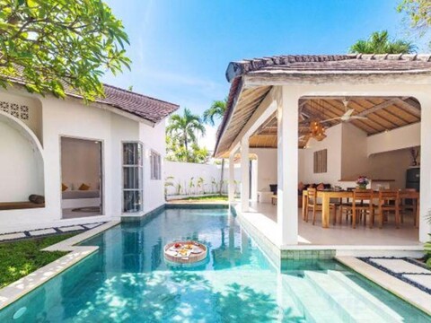Villa Cocodrilos 1 by Pertama Management