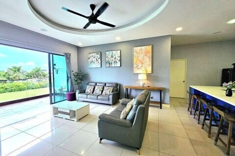 The Loft Imago KK Time Square - 4 Bedrooms/ 10 PAX