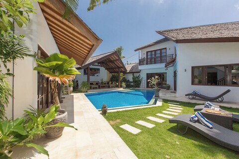 빌라 오리가미 바이 나기사 발리