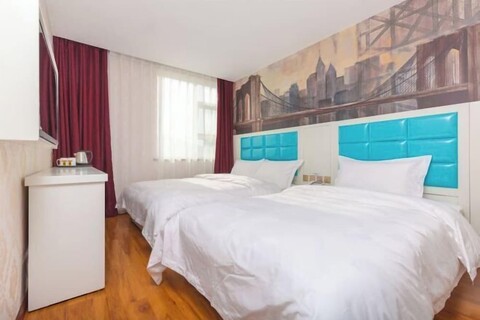 Super 8 Hotel (Beijing You'anmen Outer Street)