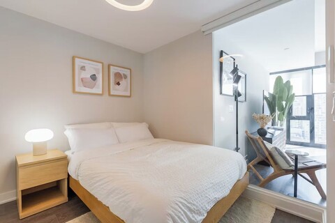 디 에모리 요크빌