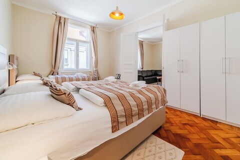 플라워스 프리미엄 아파트먼트 & 룸