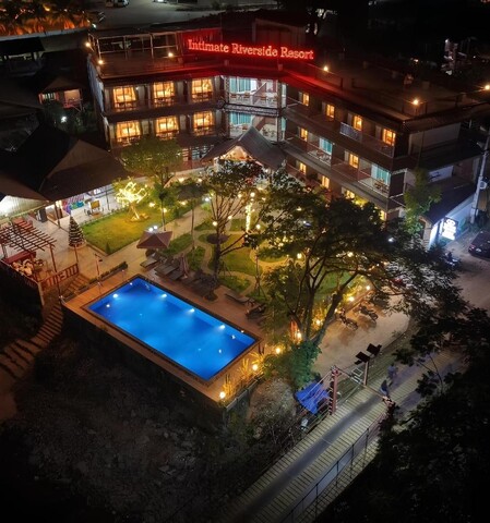 인티밋 리버사이드 리조트 방비엥