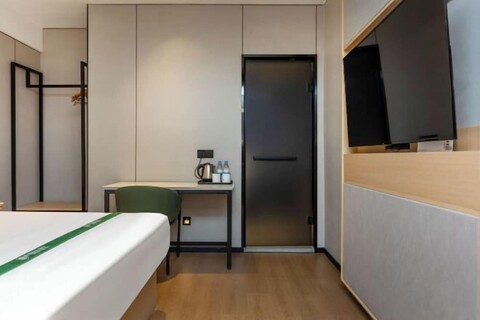 GreenTree Inn Express Hotel (Shanghai Songjiang Sijing Subway Station)