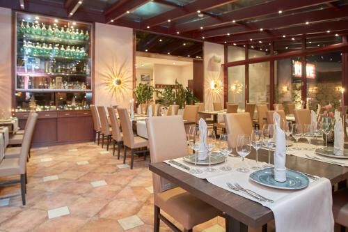 Hotel- Restaurant  Doppeladler-i